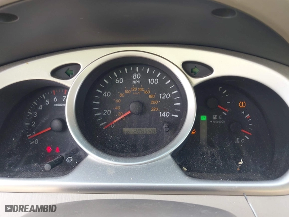 2004 Toyota Highlander with VIN JTEEP21A640041271, listed as a IAAI auction lot 42082940 with 208,548 mi miles. Bid and sale history available at carsss.com. Image 7.