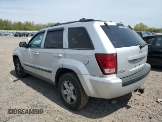 2007 Jeep Grand Cherokee Laredo z VIN 1J8GR48K77C658109, wystawiony jako Copart lot #54685615 z przebiegiem 183 692 mil mil oraz Szkoda całkowita • Salvage title. Historia ofert i sprzedaży dostępna na DreamBid. Obrazek 2.
