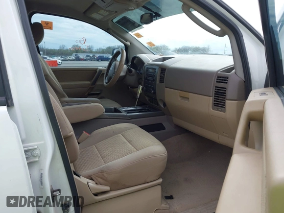 2011 Nissan Titan SL with VIN 1N6AA0EC7BN313599, listed as a IAAI auction lot 41888934 with 182,894 mi miles. Bid and sale history available at carsss.com. Image 5.