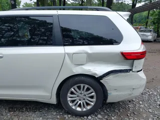 2016 Toyota Sienna XLE with VIN 5TDYK3DC9GS756582, listed as a IAAI auction lot 42506733 with 155,678 mi miles and . Bid and sale history available at DreamBid. Image 6.