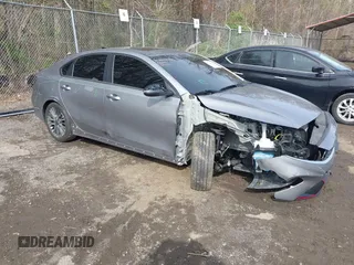 2023 Kia Forte GT-Line z VIN 3KPF54AD6PE684798, wystawiony jako IAAI lot #41921089 z przebiegiem 24 670 mil mil oraz . Historia ofert i sprzedaży dostępna na DreamBid. Obrazek 1.