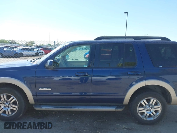 2008 Ford Explorer Eddie Bauer with VIN 1FMEU64E28UA00911, listed as a IAAI auction lot 42187858 with 187,368 mi miles. Bid and sale history available at carsss.com. Image 6.
