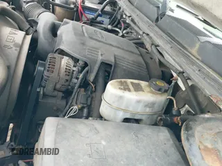 2009 Chevrolet Silverado 2500HD Work Truck z VIN 1GCHK49K09E164826, wystawiony jako IAAI lot #42240728 z przebiegiem 296 227 mil mil oraz . Historia ofert i sprzedaży dostępna na DreamBid. Obrazek 20.