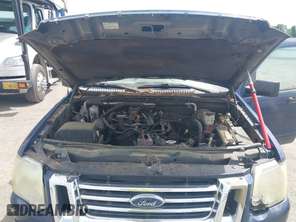 2008 Ford Explorer Sport Trac XLT with VIN 1FMEU31E08UA60866, listed as a IAAI auction lot 42264255 with 313,188 mi miles and . Bid and sale history available at DreamBid. Image 10.