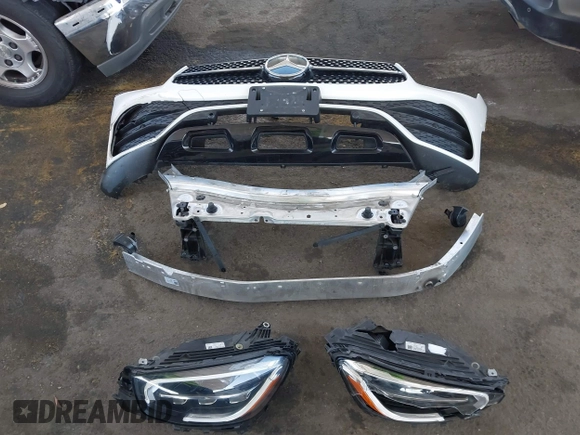 2022 Mercedes-Benz GLC 300 with VIN W1N0G8DB2NG109881, listed as a IAAI auction lot 42396933 with 30,233 mi miles and . Bid and sale history available at DreamBid. Image 12.