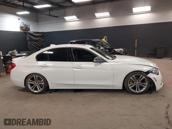 2018 BMW 3 Series 330i xDrive with VIN WBA8D9G56JNU72833, listed as a IAAI auction lot 41287671 with 93,529 mi miles. Bid and sale history available at carsss.com. Image 13.