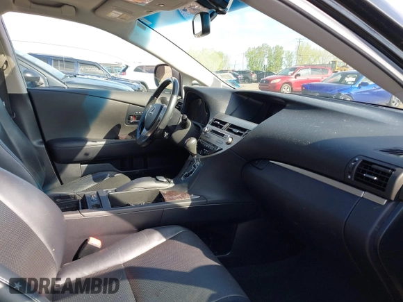 2013 Lexus RX 350 z VIN 2T2BK1BA7DC182611, wystawiony jako IAAI lot #42278909 z przebiegiem 68 336 mil mil oraz . Historia ofert i sprzedaży dostępna na DreamBid. Obrazek 5.