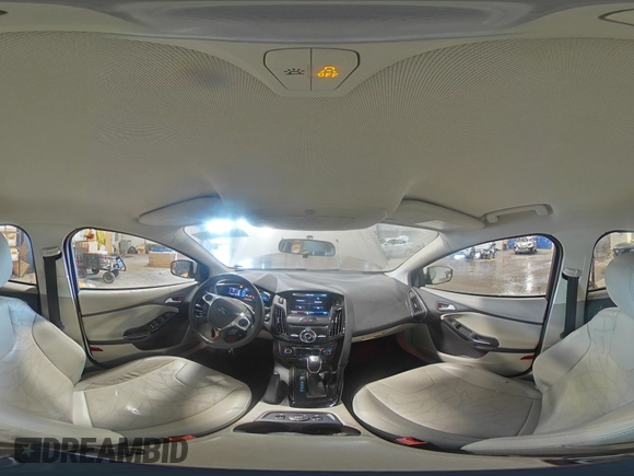 2014 Ford Focus Electric z VIN 1FADP3R45EL344648, wystawiony jako Copart lot #57118335 z przebiegiem 60 347 mil mil oraz Szkoda całkowita • Salvage title. Historia ofert i sprzedaży dostępna na DreamBid. Obrazek 14.