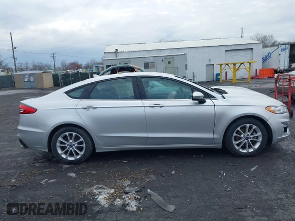 2019 Ford Fusion SE with VIN 3FA6P0HD7KR245691, listed as a IAAI auction lot 42023751 with 32,622 mi miles. Bid and sale history available at carsss.com. Image 13.