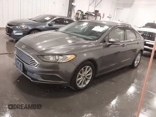 2017 Ford Fusion SE with VIN 3FA6P0HDXHR252448, listed as a IAAI auction lot 41709141 with 111,501 mi miles. Bid and sale history available at carsss.com. Image 20.