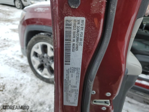 2022 Jeep Compass (RED) Edition with VIN 3C4NJDCB9NT129923, listed as a Copart auction lot 41813445 with 8,340 mi miles and Salvage Title. Bid and sale history available at carsss.com. Image 13.