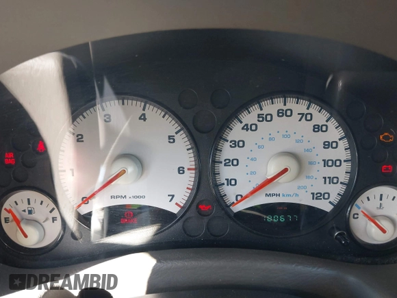 2002 Jeep Liberty Sport with VIN 1J8GL48KX2W153948, listed as a IAAI auction lot 41843882 with 180,677 mi miles. Bid and sale history available at carsss.com. Image 7.