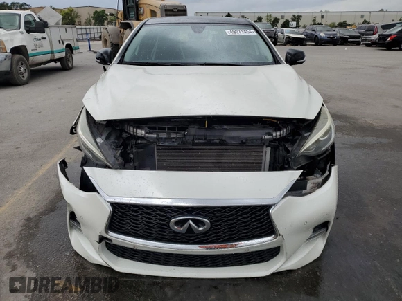 2018 Infiniti QX30 ESSENTIAL with VIN SJKCH5CP2JA047793, listed as a Copart auction lot 49071454 with 43,124 mi miles. Bid and sale history available at carsss.com. Image 5.