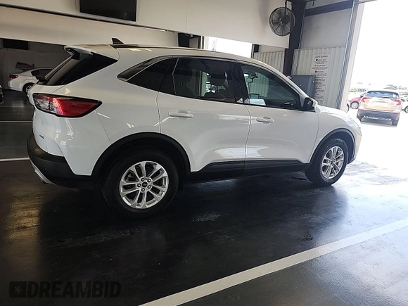 2021 Ford Escape SE с VIN 1FMCU9G67MUA42613, выставлен на аукционе IAAI как лот 42802200 с пробегом 83 890 миль миль и . История ставок и продаж доступна на DreamBid. Изображение 13.
