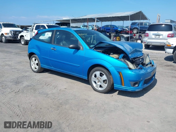 2007 Ford Focus S with VIN 1FAHP31N77W235549, listed as a IAAI auction lot 41377428 with 221,626 mi miles and . Bid and sale history available at carsss.com. Image 1.
