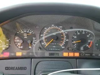 1992 Mercedes-Benz 560 with VIN WDBGA57E7NA068936, listed as a Copart auction lot 85746754 with 132,264 mi miles and Clean Title. Bid and sale history available at DreamBid. Image 9.
