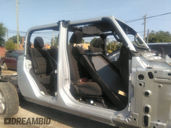 2022 Jeep Gladiator Willys with VIN 1C6HJTAG0NL131004, listed as a IAAI auction lot 40307060 with Not provided miles and . Bid and sale history available at DreamBid. Image 14.
