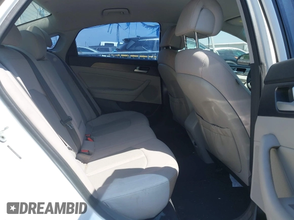 2015 Hyundai Sonata 2.4L Sport with VIN 5NPE34AF5FH094086, listed as a IAAI auction lot 42041499 with 228,527 mi miles. Bid and sale history available at carsss.com. Image 8.