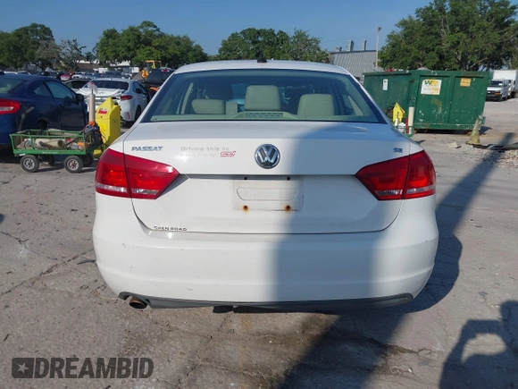 2012 Volkswagen Passat SE с VIN 1VWBP7A31CC085002, выставлен на аукционе IAAI как лот 42318915 с пробегом Не указан миль и . История ставок и продаж доступна на DreamBid. Изображение 16.