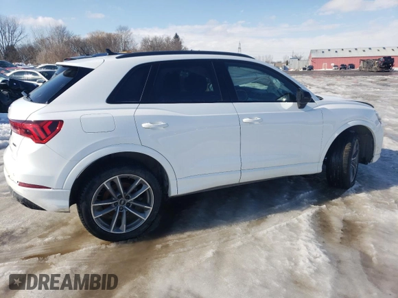 2023 Audi Q3 Premium z VIN WA1AECF35P1146207, wystawiony jako Copart lot #44538695 z przebiegiem 33 990 mil mil oraz Szkoda całkowita • Salvage title. Historia ofert i sprzedaży dostępna na DreamBid. Obrazek 3.