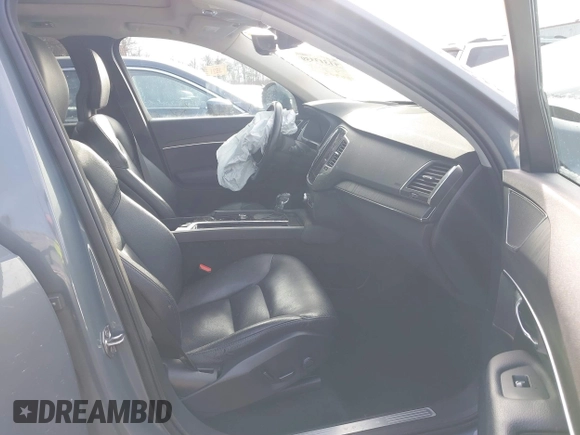 2020 Volvo XC90 Momentum с VIN YV4A221K0L1562969, выставлен на аукционе IAAI как лот 41313359 с пробегом 88 305 миль миль и . История ставок и продаж доступна на DreamBid. Изображение 5.