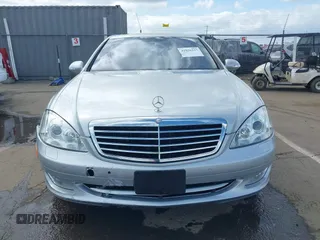 2008 Mercedes-Benz S 550 with VIN WDDNG71X18A153424, listed as a IAAI auction lot 41926237 with 88,869 mi miles and . Bid and sale history available at DreamBid. Image 12.