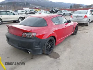 2006 Mazda RX-8 z VIN JM1FE173960203107, wystawiony jako IAAI lot #41416061 z przebiegiem 68 507 mil mil oraz . Historia ofert i sprzedaży dostępna na DreamBid. Obrazek 4.