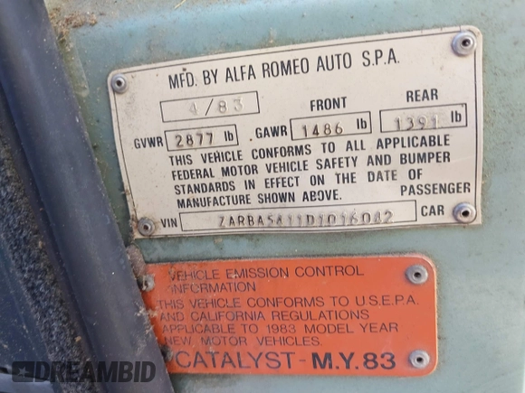 1983 Alfa Romeo Spider Veloce z VIN ZARBA5411D1016042, wystawiony jako IAAI lot #42214912 z przebiegiem 51 581 mil mil oraz . Historia ofert i sprzedaży dostępna na DreamBid. Obrazek 9.