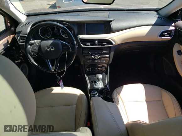 2017 Infiniti QX30 Luxury with VIN SJKCH5CR6HA027820, listed as a Copart auction lot 68570184 with 0 mi miles and Salvage Title. Bid and sale history available at carsss.com. Image 8.