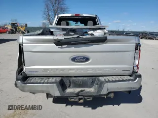 2017 Ford F-350 Platinum with VIN 1FT8W3B68HEB95946, listed as a Copart auction lot 46710265 with 180,914 mi miles and Salvage title. Bid and sale history available at DreamBid. Image 6.