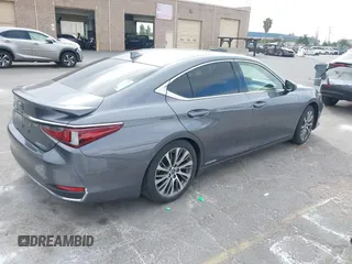2019 Lexus ES 300h with VIN JTHB21B19K2022809, listed as a IAAI auction lot 42484103 with 62,596 mi miles and . Bid and sale history available at DreamBid. Image 4.