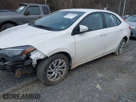2018 Toyota Corolla L z VIN 5YFBURHE7JP840916, wystawiony jako IAAI lot #41603264 z przebiegiem 218 028 mil mil oraz . Historia ofert i sprzedaży dostępna na DreamBid. Obrazek 2.