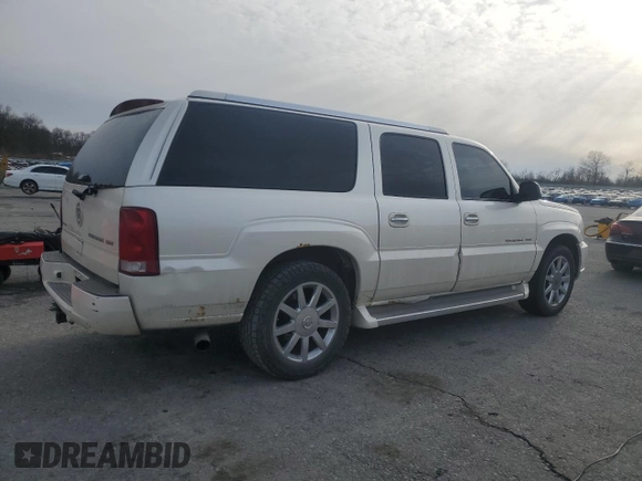 2005 Cadillac Escalade ESV z VIN 3GYFK66NX5G240695, wystawiony jako Copart lot #45814095 z przebiegiem 262 803 mil mil oraz Czysty tytuł • Clean title. Historia ofert i sprzedaży dostępna na DreamBid. Obrazek 3.