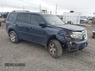 2011 Honda Pilot EX with VIN 5FNYF4H41BB004997, listed as a IAAI auction lot 40505560 with 141,487 mi miles. Bid and sale history available at carsss.com. Image 1.