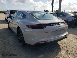 2018 Porsche Panamera 4S with VIN WP0AB2A73JL135379, listed as a Copart auction lot 49019382 with 25,443 mi miles. Bid and sale history available at carsss.com. Image 3.