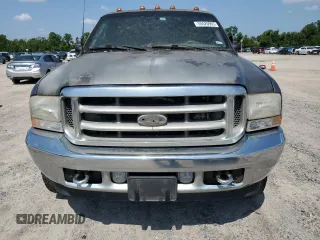 2001 Ford F-250 XL with VIN 1FTNW21F81EC72433, listed as a Copart auction lot 55520905 with 387,113 mi miles and Salvage title. Bid and sale history available at DreamBid. Image 5.