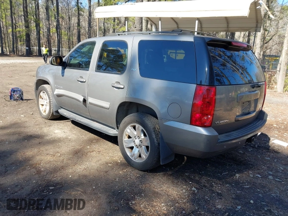 2007 GMC Yukon SLT with VIN 1GKFC13047J120430, listed as a IAAI auction lot 41659513 with 260,289 mi miles. Bid and sale history available at carsss.com. Image 3.