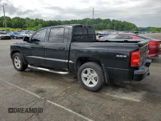 2008 Dodge Dakota z VIN 1D7HW38K28S592709, wystawiony jako Copart lot #55326725 z przebiegiem 193 137 mil mil oraz Szkody całkowita. Historia ofert i sprzedaży dostępna na DreamBid. Obrazek 2.