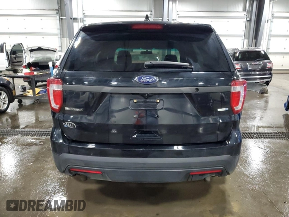 2016 Ford Utility Police Interceptor with VIN 1FM5K8AR0GGC67843, listed as a Copart auction lot 72233174 with 121,027 mi miles and Salvage Title. Bid and sale history available at carsss.com. Image 6.