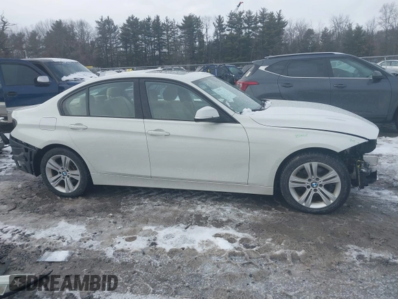 2016 BMW 3 Series 328i xDrive z VIN WBA8E3C58GK502795, wystawiony jako IAAI lot #41452383 z przebiegiem 99 876 mil mil oraz . Historia ofert i sprzedaży dostępna na DreamBid. Obrazek 14.