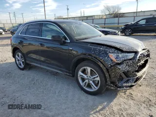 2020 Audi Q3 S line Premium with VIN WA1DECF31L1115818, listed as a Copart auction lot 40267463 with 22,456 mi miles. Bid and sale history available at carsss.com. Image 4.
