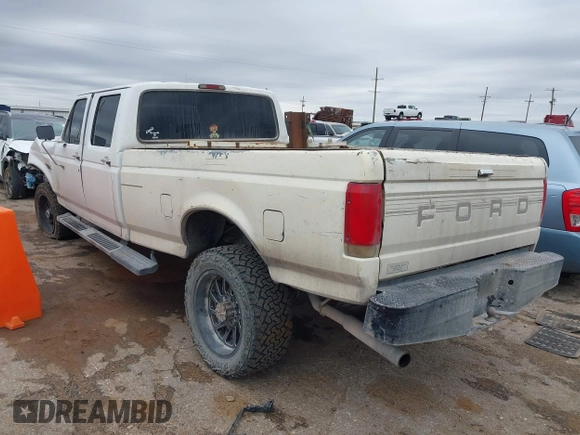 1995 Ford F-350 with VIN 1FTJW36H0SEA10003, listed as a IAAI auction lot 41959728 with 266,377 mi miles and . Bid and sale history available at DreamBid. Image 3.