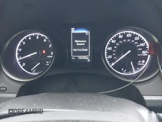 2023 Toyota Camry SE z VIN 4T1G11AK2PU088324, wystawiony jako IAAI lot #42173302 z przebiegiem 72 239 mil mil oraz . Historia ofert i sprzedaży dostępna na DreamBid. Obrazek 7.