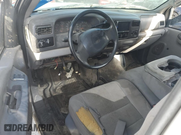 1999 Ford F-250 XL z VIN 1FTNF21F4XEC81851, wystawiony jako Copart lot #75865864 z przebiegiem 260 042 mil mil oraz Czysty tytuł • Clean title. Historia ofert i sprzedaży dostępna na DreamBid. Obrazek 8.