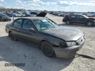 2000 Toyota Camry CE z VIN 4T1BG22KXYU995174, wystawiony jako Copart lot #50632255 z przebiegiem 181 584 mil mil oraz Czysty tytuł • Clean title. Historia ofert i sprzedaży dostępna na DreamBid. Obrazek 4.