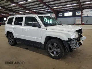 2015 Jeep Patriot High Altitude z VIN 1C4NJPFA0FD157556, wystawiony jako Copart lot #55453425 z przebiegiem 97 409 mil mil oraz Szkoda całkowita • Salvage title. Historia ofert i sprzedaży dostępna na DreamBid. Obrazek 4.
