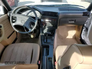 1990 BMW 3 Series z VIN WBAAA2311LAE72952, wystawiony jako Copart lot #81893934 z przebiegiem 149 847 mil mil oraz Szkoda całkowita • Salvage title. Historia ofert i sprzedaży dostępna na DreamBid. Obrazek 8.