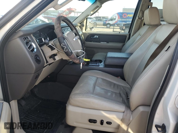 2008 Ford Expedition Max SSV with VIN 1FMFK15568LA26039, listed as a Copart auction lot 84235424 with 228,619 mi miles and Salvage title. Bid and sale history available at DreamBid. Image 7.