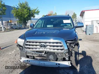 2016 Toyota Sequoia Limited with VIN 5TDJY5G16GS140022, listed as a IAAI auction lot 40995557 with 116,032 mi miles. Bid and sale history available at carsss.com. Image 6.
