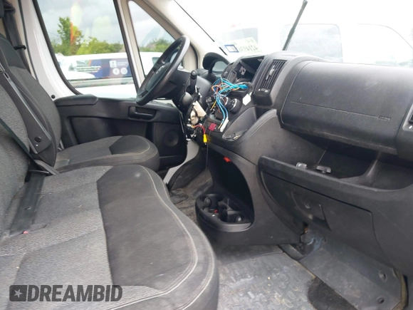 2015 Ram ProMaster Cargo z VIN 3C6TRVDG1FE504703, wystawiony jako IAAI lot #42149367 z przebiegiem 204 463 mil mil oraz . Historia ofert i sprzedaży dostępna na DreamBid. Obrazek 5.